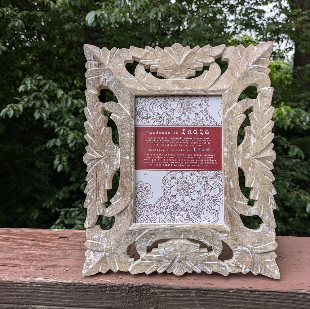Elegant Handmade Wooden Photo Frame - Picture 6 of 6